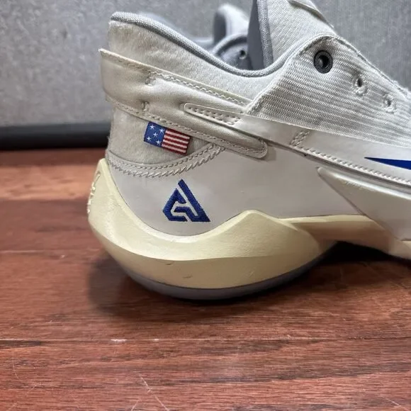 NIKE ZOOM FREAK 2 ID WHITE BLUE BASKETBALL SHOES CW0619-991 AMERICAN FLAG 8.5 - Picture 2 of 14